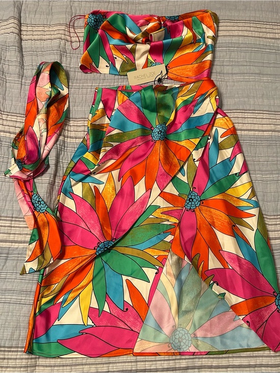 Rachel Zoe Dresses & Skirts - Rachel Zoe Multicolor Floral Satin Set - Bold Tropical Print